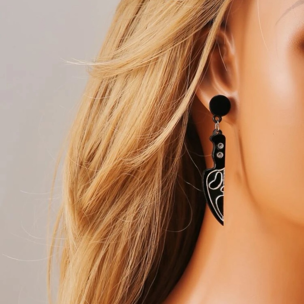 👻 Awesome Scream Ghost Face Dagger Knife Stud Earrings 🔪